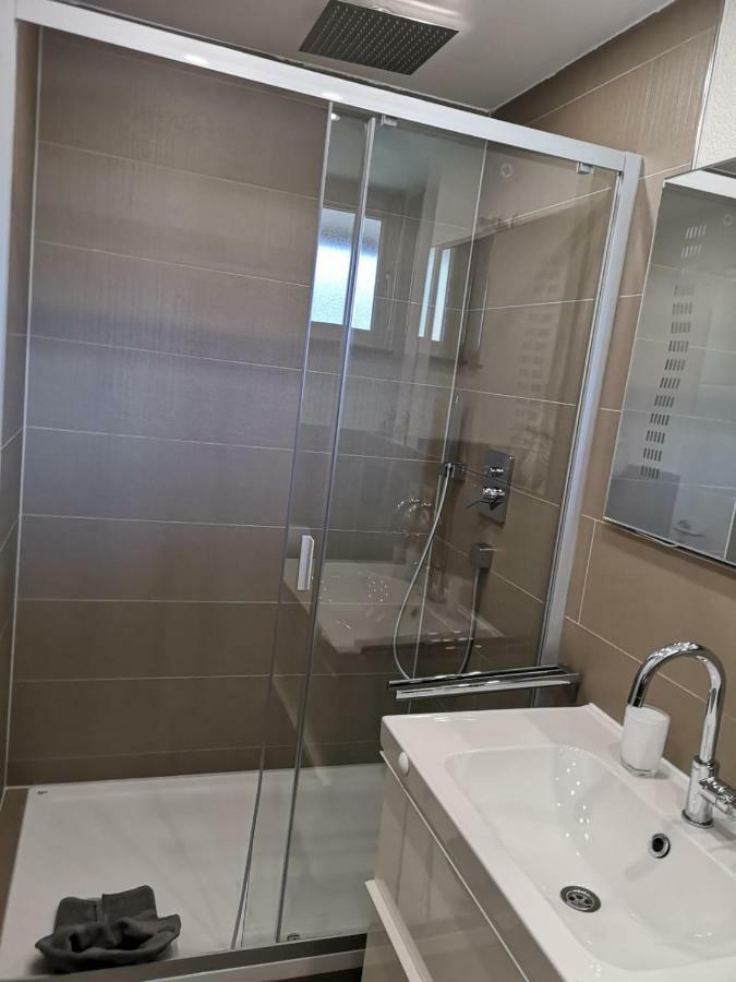 Ferienwohnung  Panoramablick  mit Hallenbad Berg und Seesicht Oberteuringen Zimmer foto
