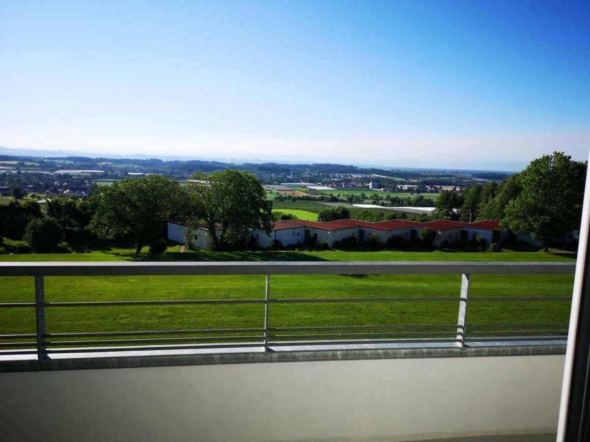 Ferienwohnung  Panoramablick  mit Hallenbad Berg und Seesicht Oberteuringen Exterior foto
